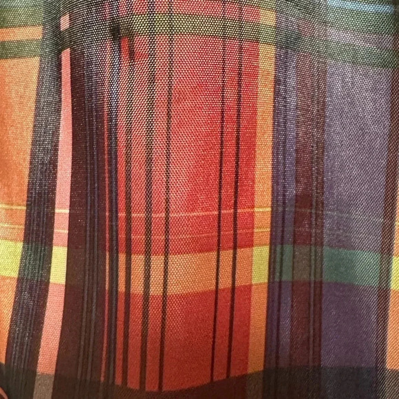 Izod Women’s Reversible quilted vest. Burgundy & Burgundy, black,tan plaid - Picture 8 of 8